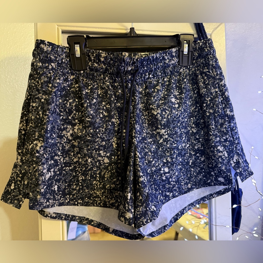 Athleta Athletic Shorts 🖤🤍